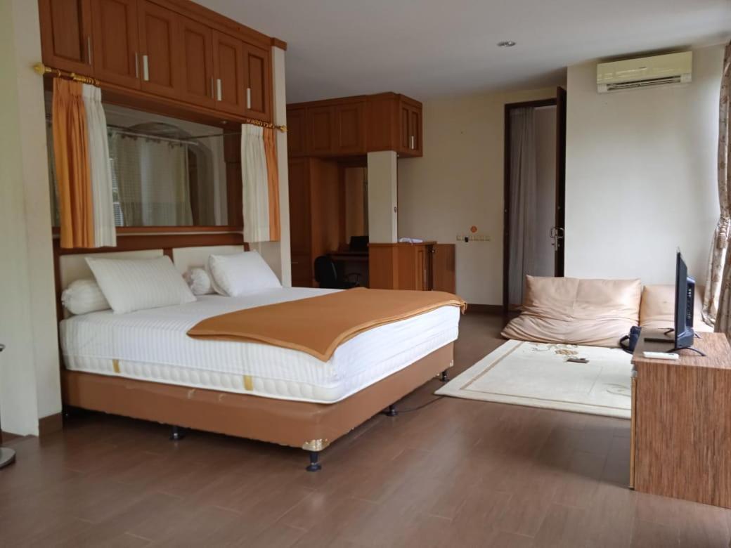 Villa Gathering Yuni Syahla Citaringgul Εξωτερικό φωτογραφία