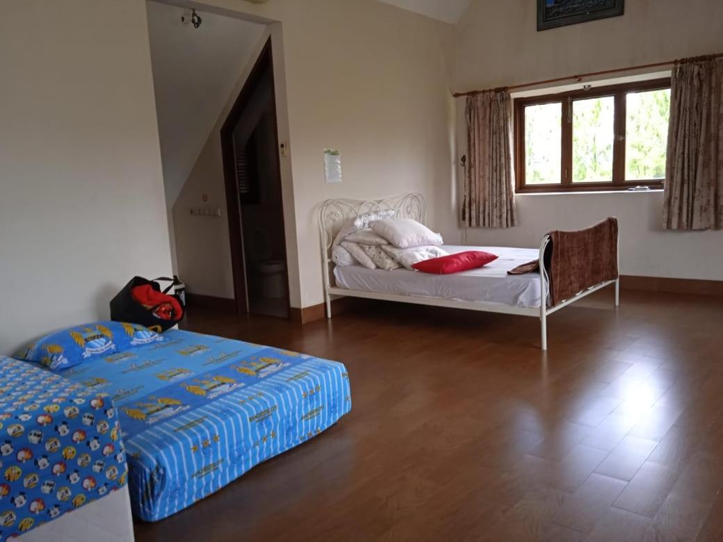 Villa Gathering Yuni Syahla Citaringgul Εξωτερικό φωτογραφία